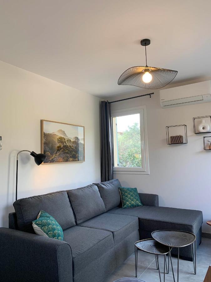 Willa Le Cabanon De Livia Avec Piscine Privee Cucuron Zewnętrze zdjęcie
