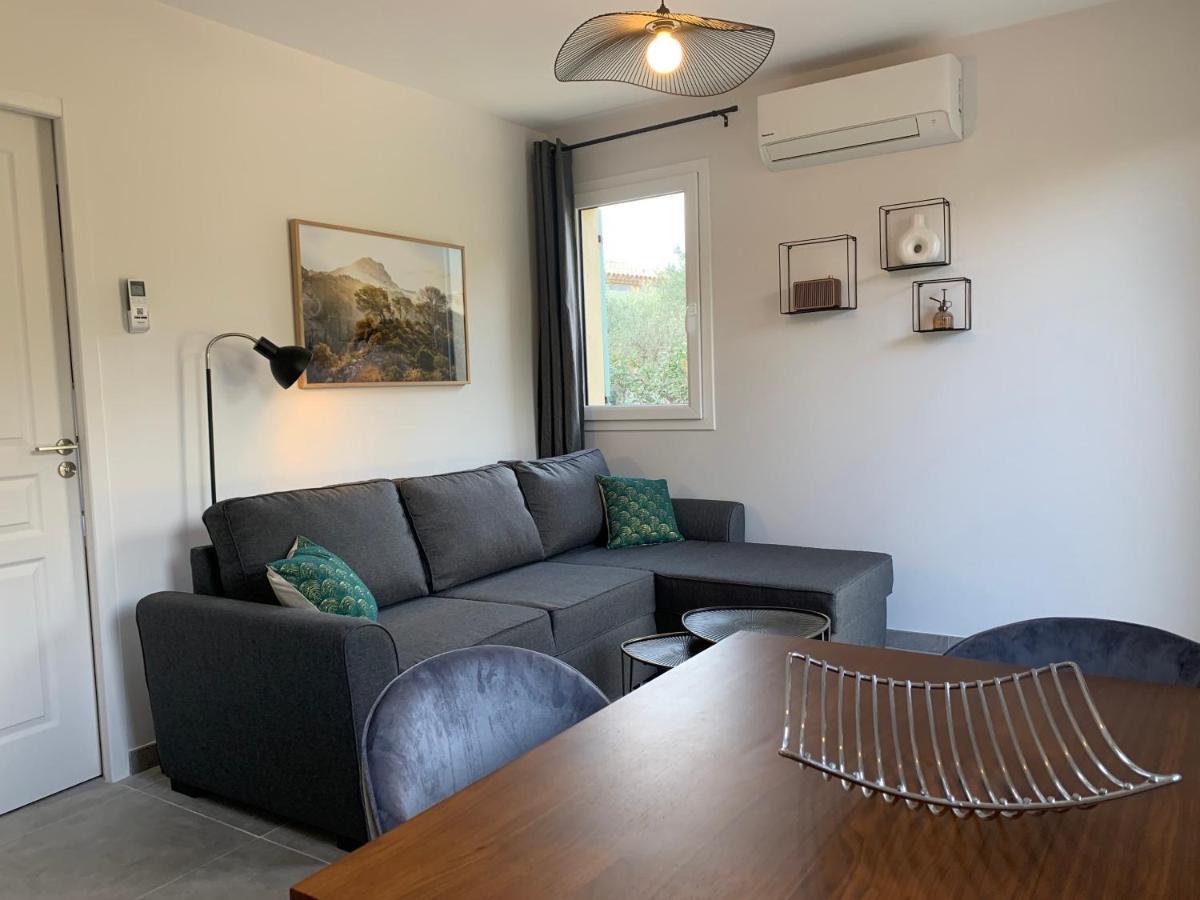 Willa Le Cabanon De Livia Avec Piscine Privee Cucuron Zewnętrze zdjęcie