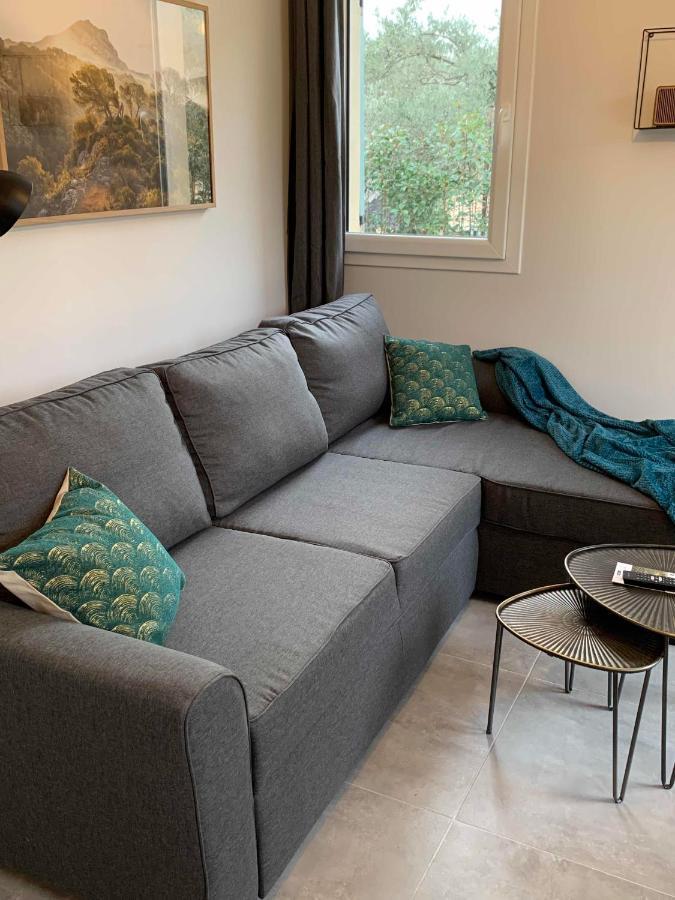 Willa Le Cabanon De Livia Avec Piscine Privee Cucuron Zewnętrze zdjęcie