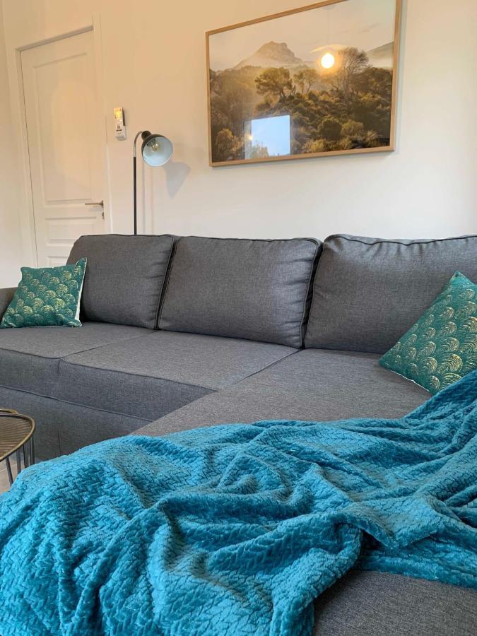 Willa Le Cabanon De Livia Avec Piscine Privee Cucuron Zewnętrze zdjęcie