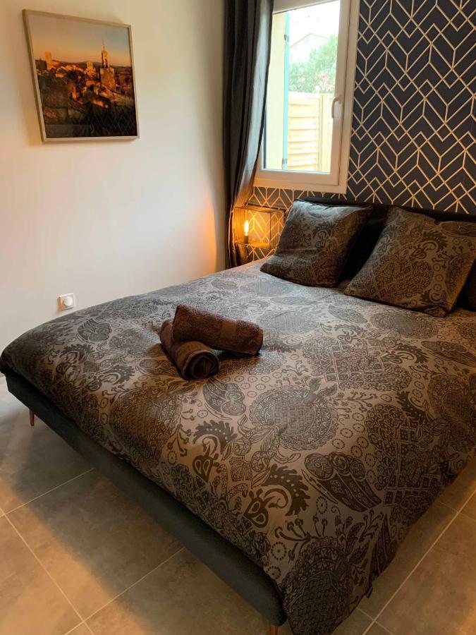 Willa Le Cabanon De Livia Avec Piscine Privee Cucuron Zewnętrze zdjęcie