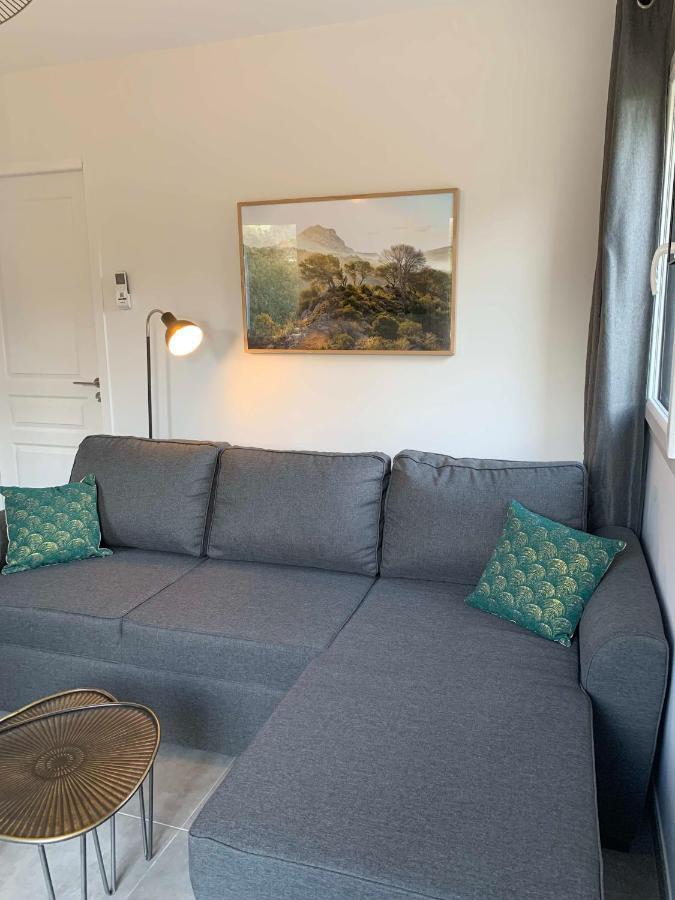Willa Le Cabanon De Livia Avec Piscine Privee Cucuron Zewnętrze zdjęcie